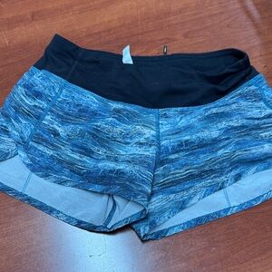 Lululemon speed up shorts size 2 // 082829